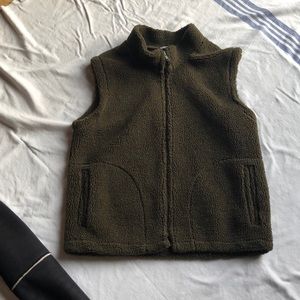 Women’s fleece vest